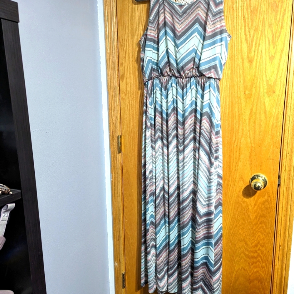Worn once pretty Maxi dress XL Maurices peach and teal